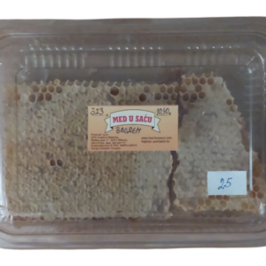 Med u saću - pčelinje saće Bagrem (025)